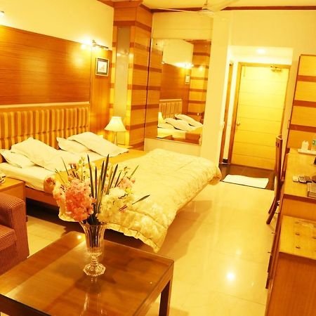 Chandīgarh Hotel H26 מראה חיצוני תמונה