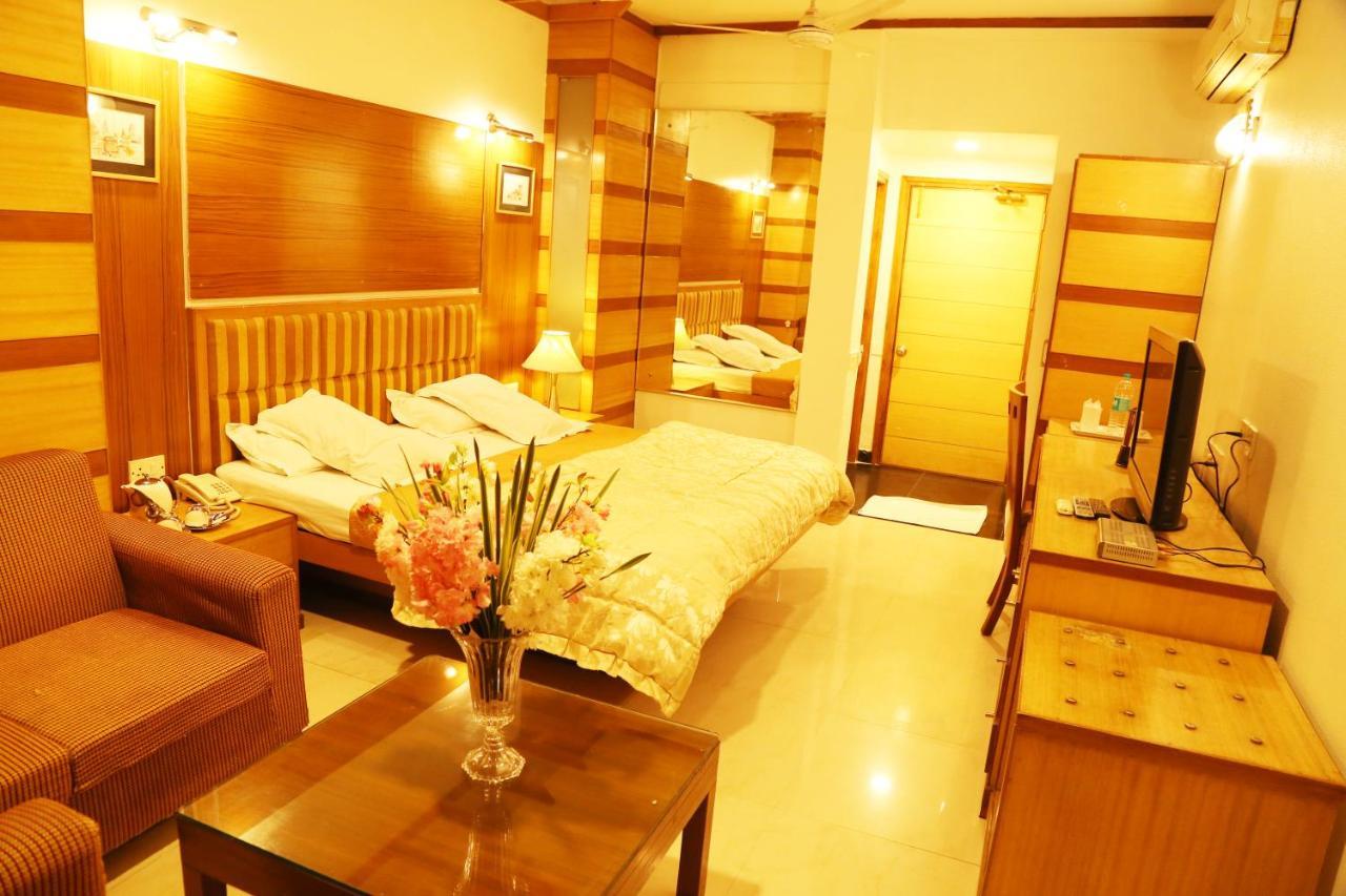 Chandīgarh Hotel H26 מראה חיצוני תמונה