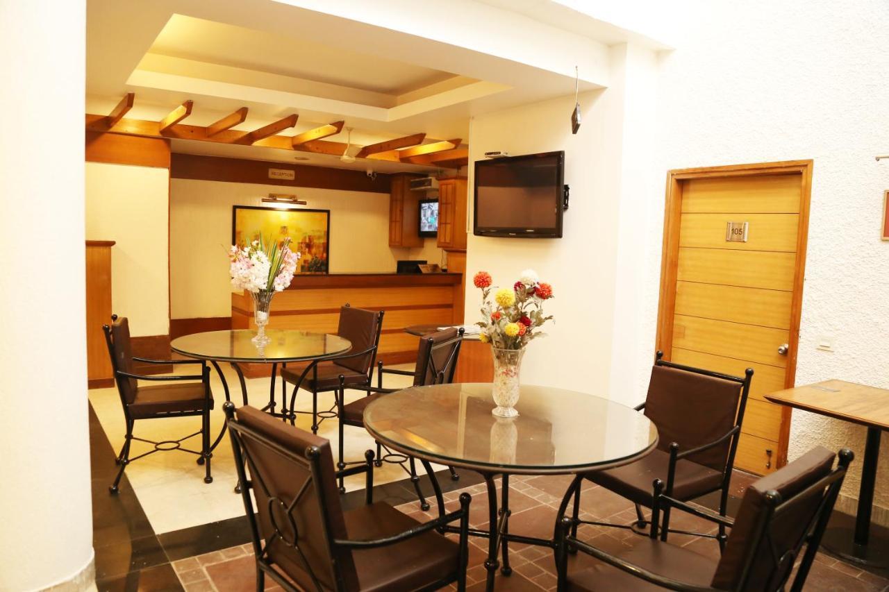 Chandīgarh Hotel H26 מראה חיצוני תמונה