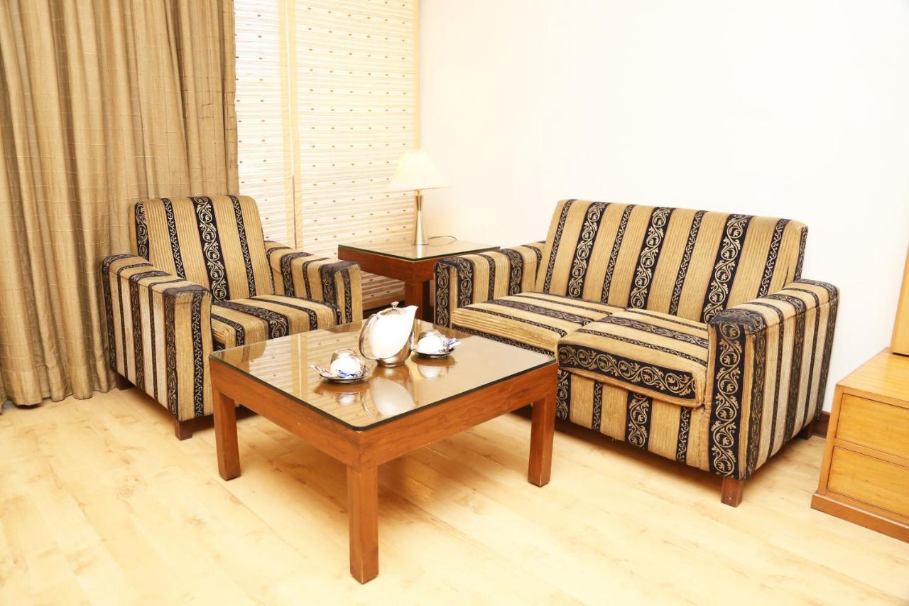 Chandīgarh Hotel H26 מראה חיצוני תמונה