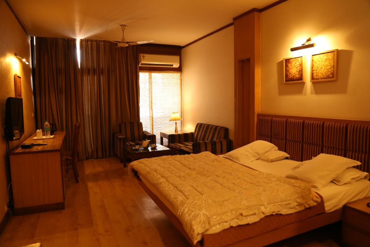 Chandīgarh Hotel H26 מראה חיצוני תמונה